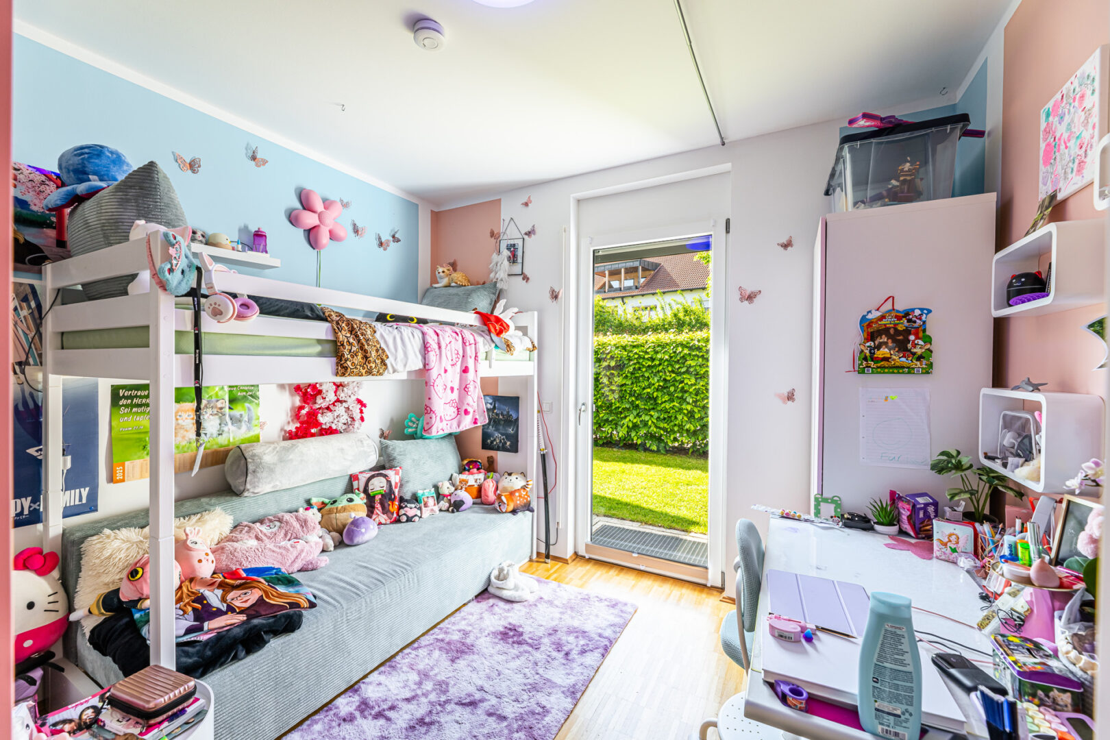 Ein Raum voller Möglichkeiten – ob Spiel- oder Arbeitszimmer