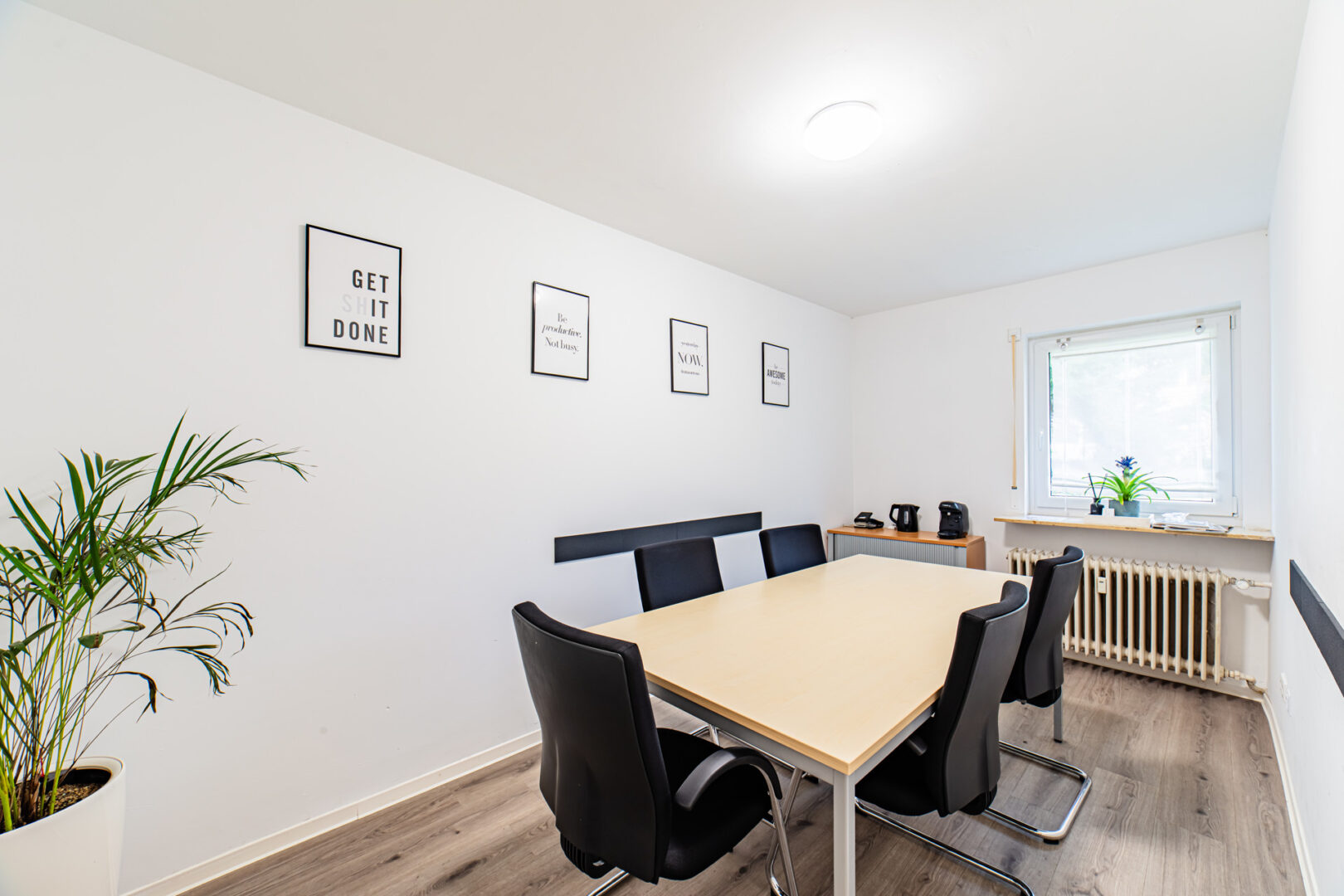 1. Besprechungsraum