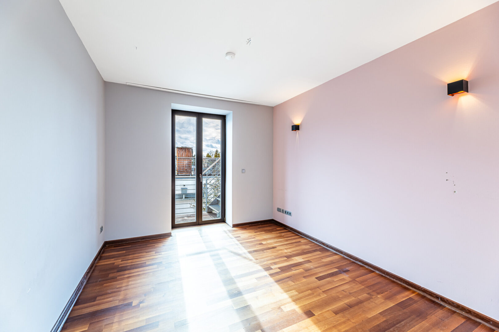 Kinder-/Arbeitszimmer