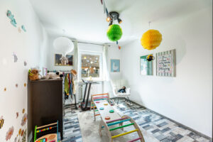 Helles Kinderzimmer