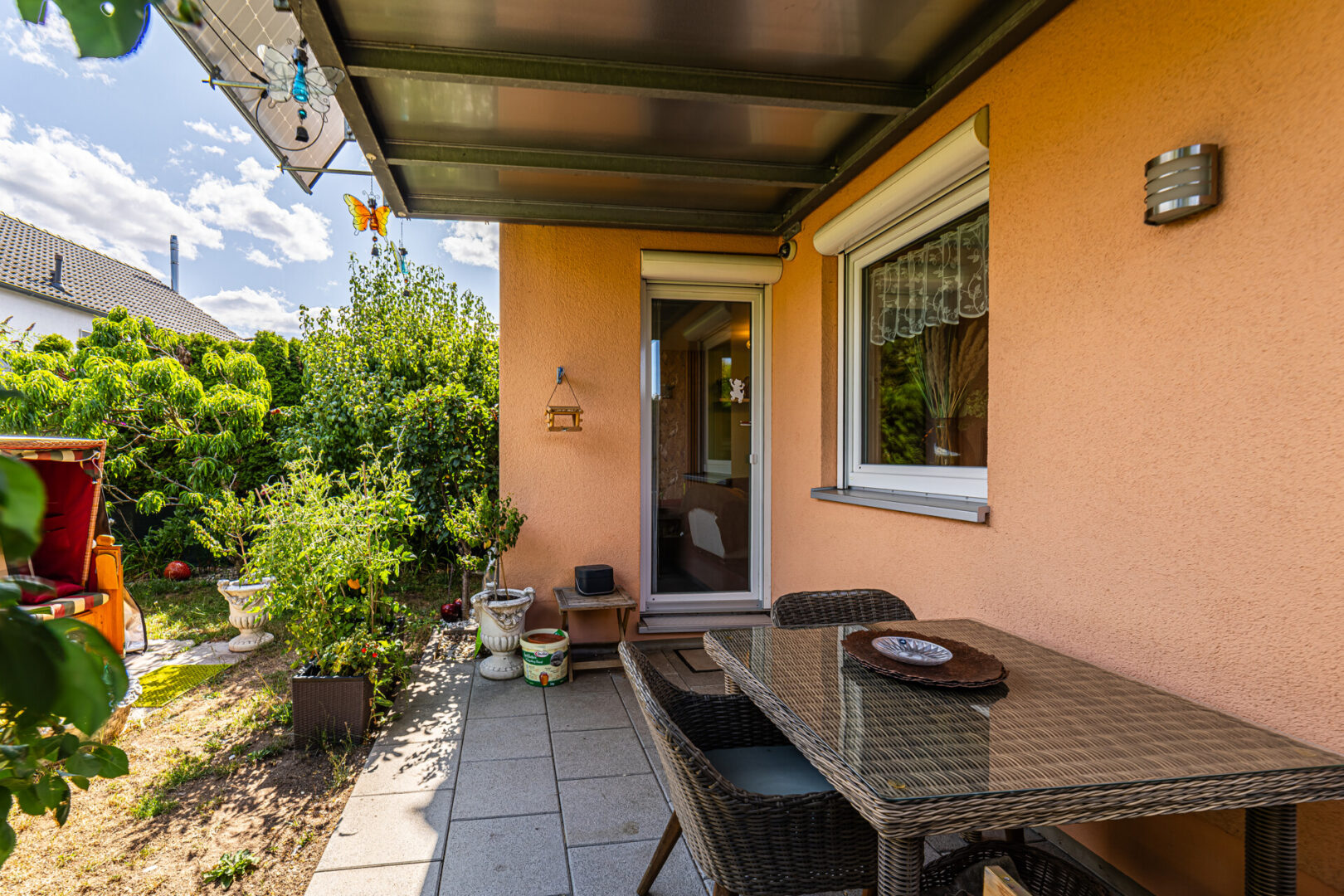 Geschützte Südost-Terrasse für entspannte Stunden im Freien