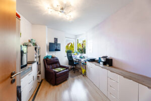Separates Zimmer – ideal als Homeoffice oder Kinderzimmer